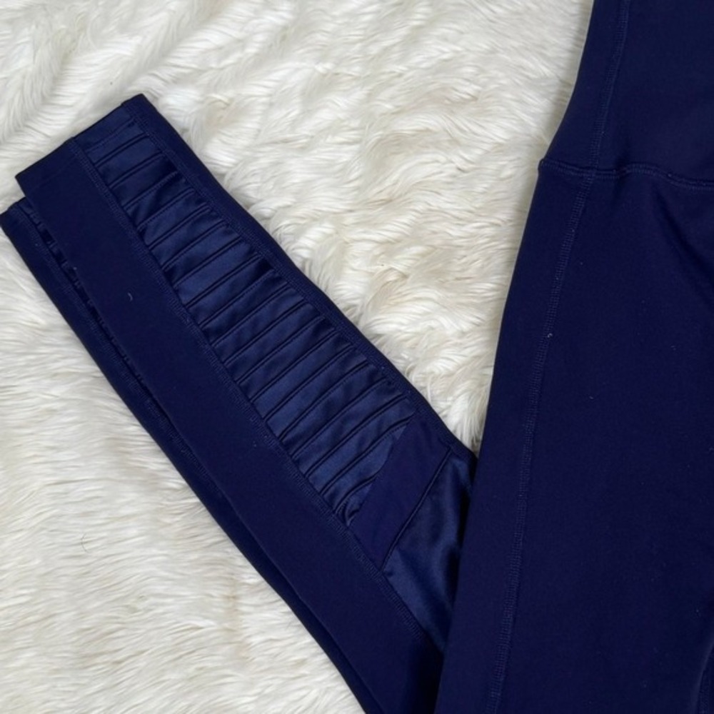 Alo Yoga Womens Navy Blue High Waist Moto Leggings W5494R Size Small - Picture 5 of 13